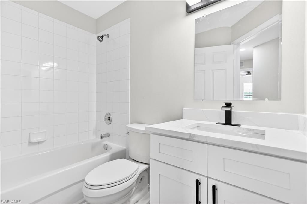 3610 Pine Oak Cir, Unit 106, Fort Myers, FL 33916 Photo