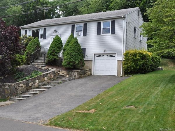 22 Essex , Greenwich, CT 06831