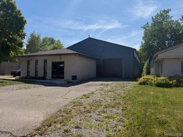 3328 Associates Drive , Burton, MI 48529