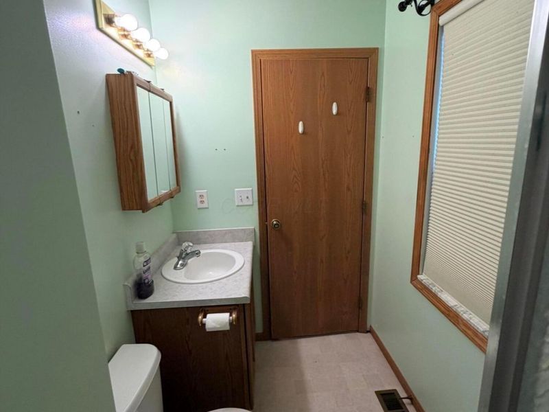 895 Brittany Drive, Delaware, OH 43015 Photo 7