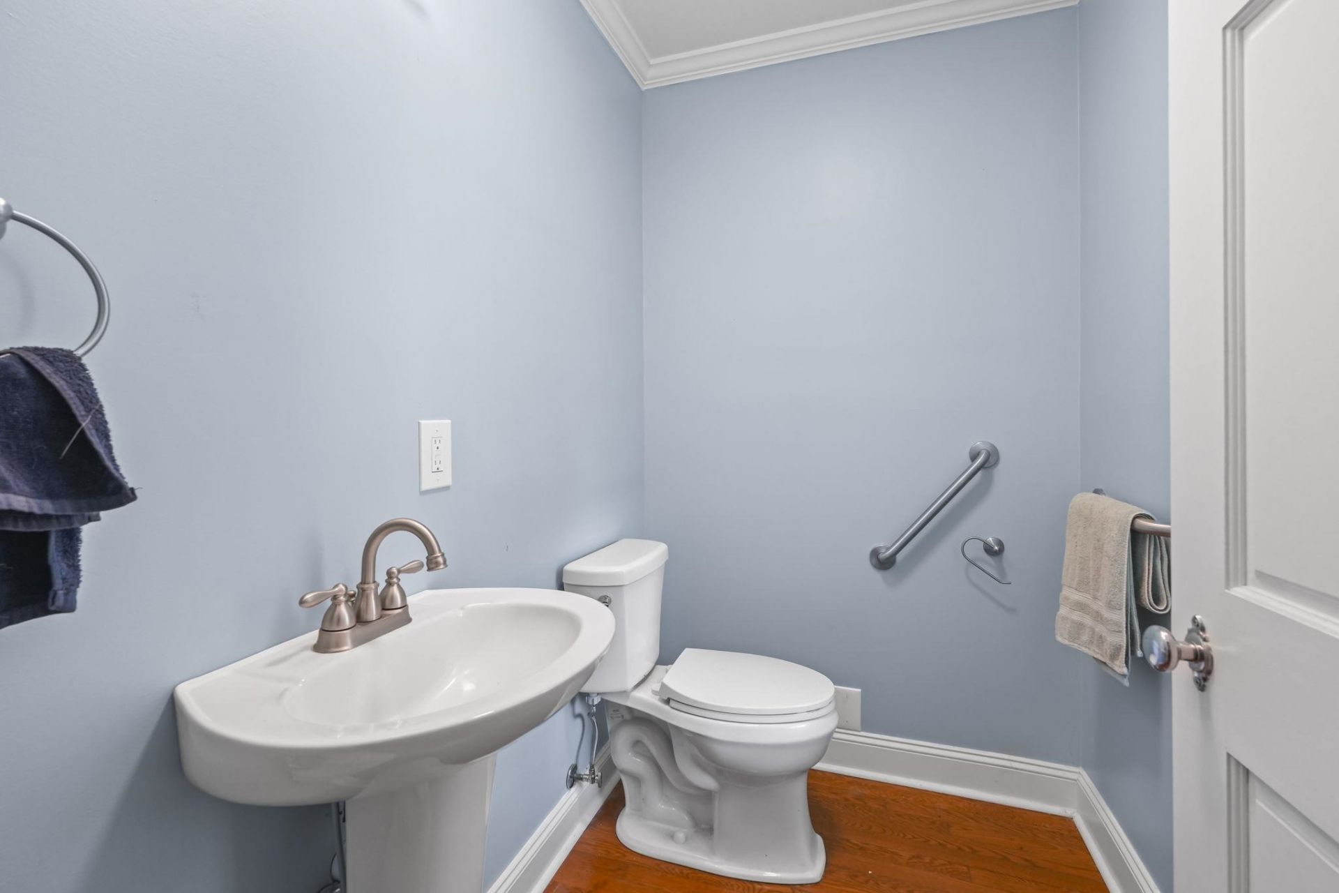 5622 Main St.  Photo 13