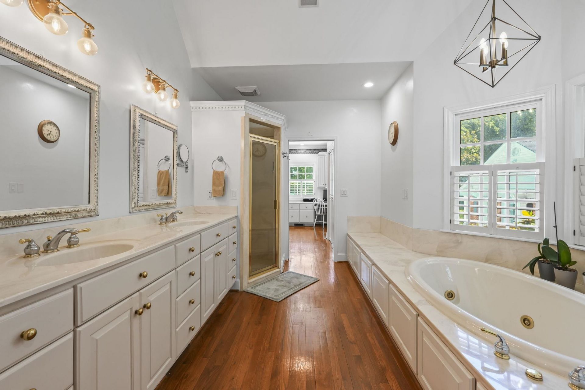 5622 Main St.  Photo 27