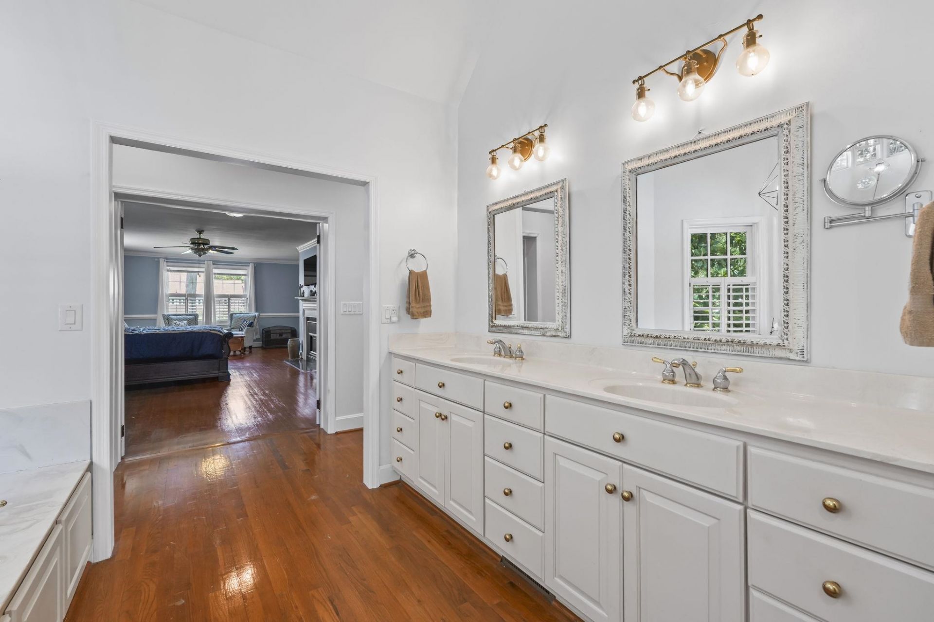 5622 Main St.  Photo 29