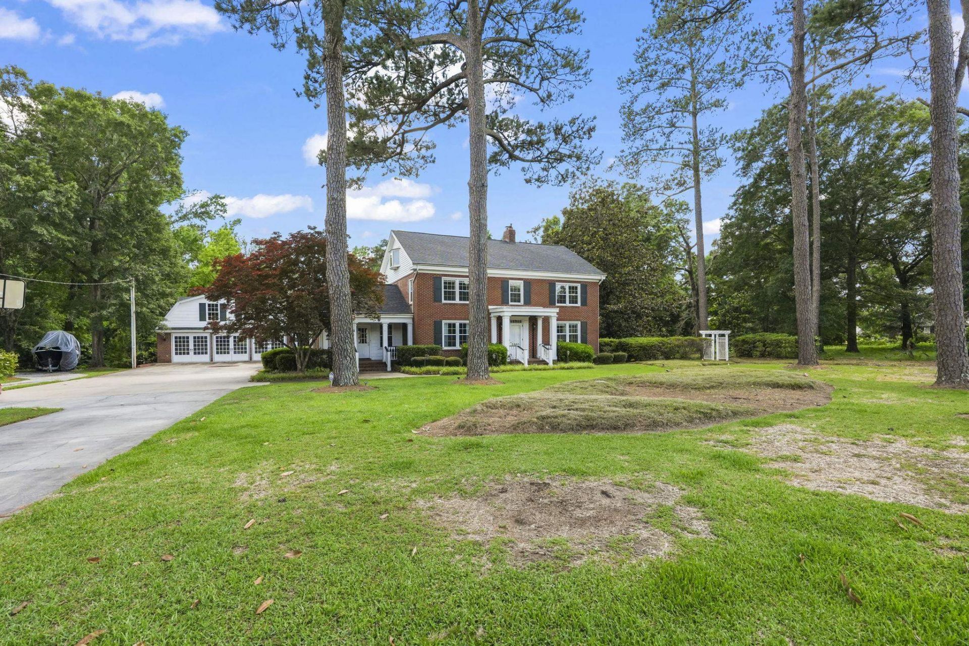 5622 Main St.  Photo 6