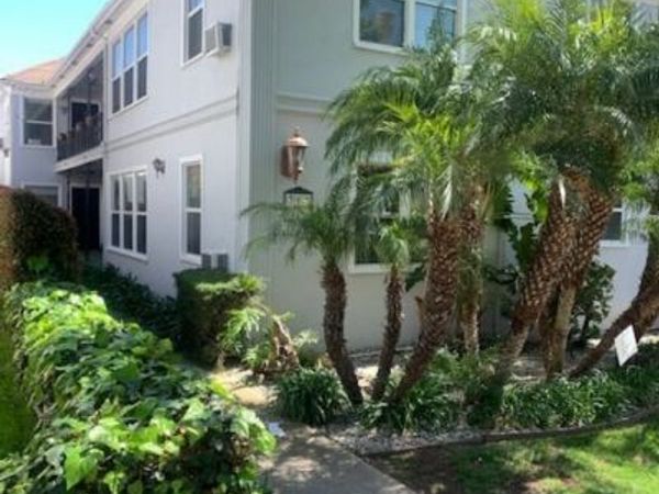 312 S Reeves Drive, Unit A, Beverly Hills, CA 90212