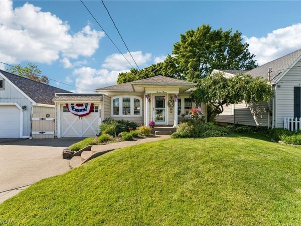 1611 E Erie Avenue , Lorain, OH 44052
