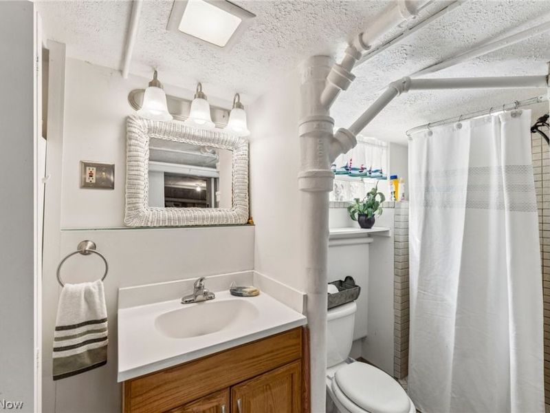 1611 E Erie Avenue, Lorain, OH 44052 Photo 23