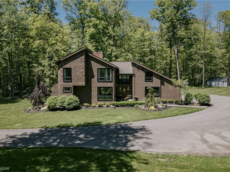 17138 Wood Acre Trail , Chagrin Falls, OH 44023 Photo 4