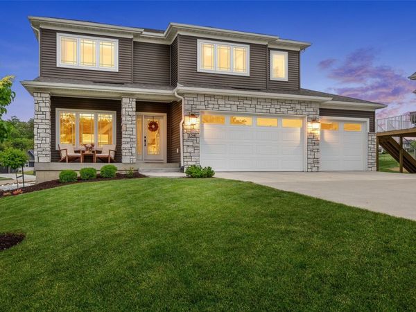 1244 Kona Cir , Coralville, IA 52241