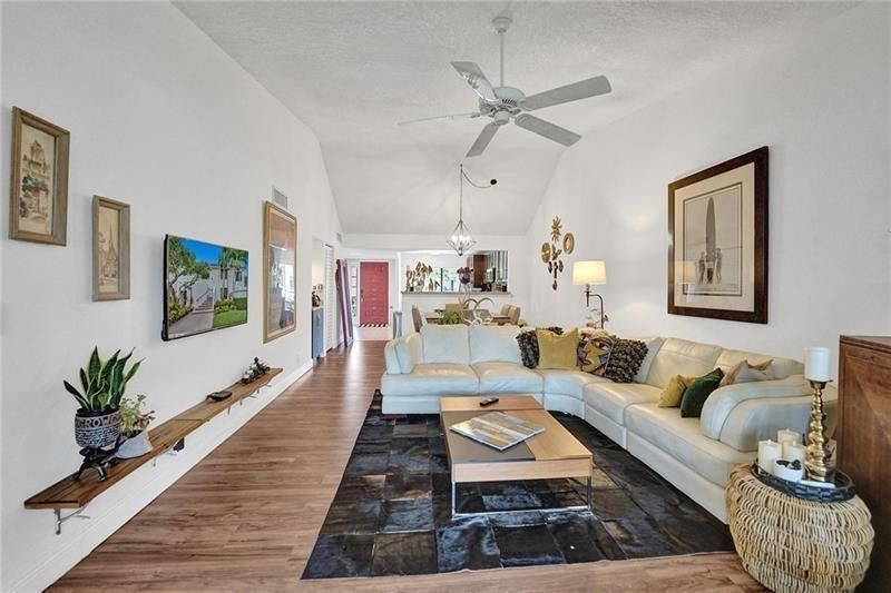 7533 Glendevon Lane, Unit 907, Delray Beach, FL 33446 Photo
