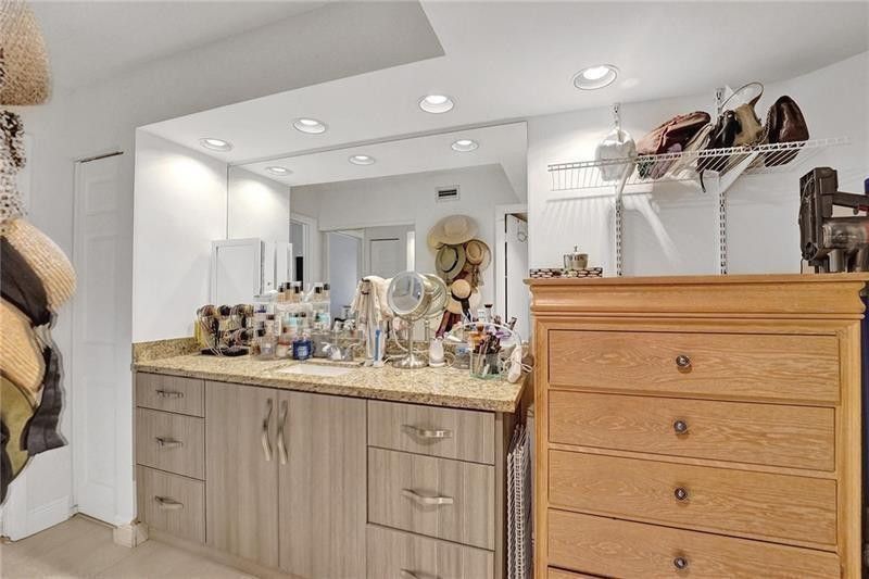 7533 Glendevon Lane, Unit 907, Delray Beach, FL 33446 Photo