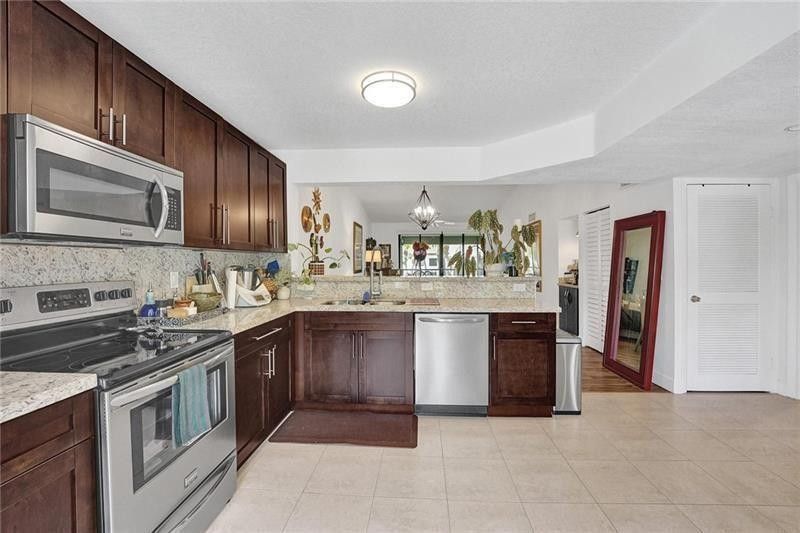 7533 Glendevon Lane, Unit 907, Delray Beach, FL 33446 Photo