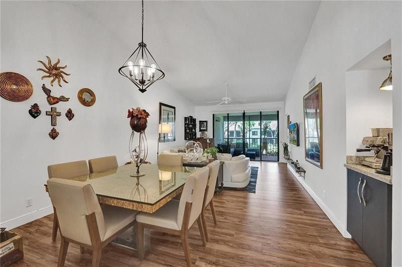 7533 Glendevon Lane, Unit 907, Delray Beach, FL 33446 Photo