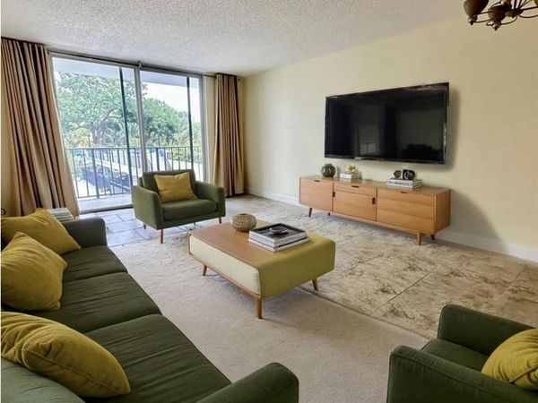 1800 N Andrews Avenue, Unit 2a, Fort Lauderdale, FL 33311