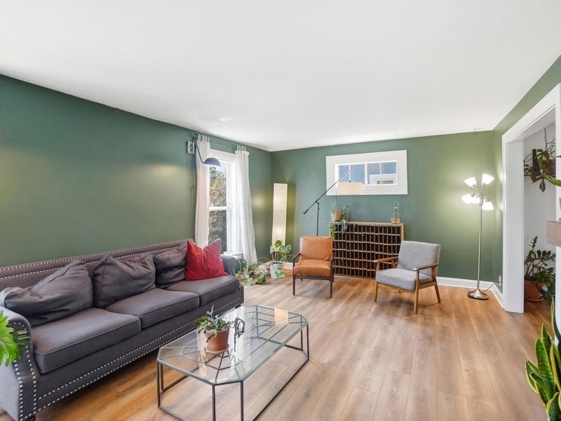 587 Wiltshire Road, Columbus, OH 43204 Photo 9