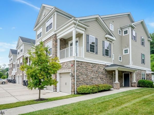 512 Waterview Ct, Hanover, NJ 07927