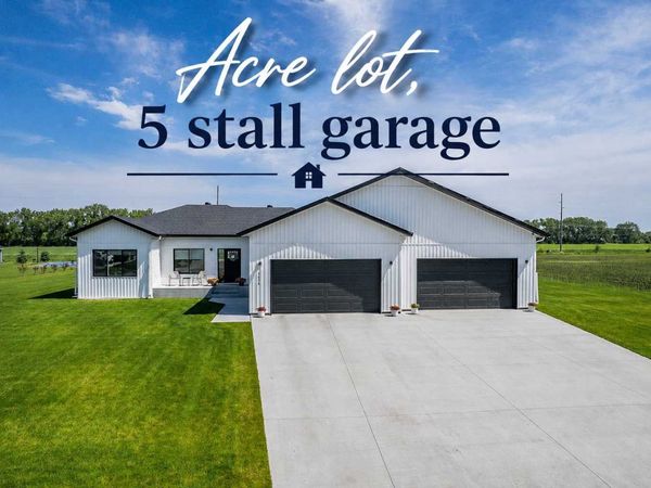 1426 SUMMERWOOD Trail W, Dilworth, MN 56529