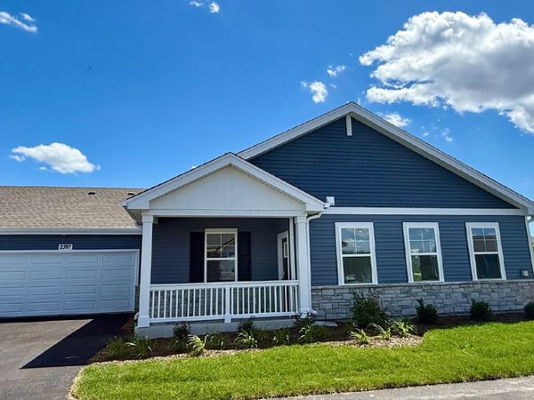 2397 Glacier Street, Pingree Grove, IL 60140