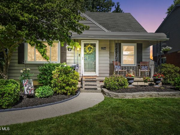 1744 Heatherdowns Boulevard, Toledo, OH 43614
