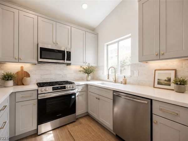 5539 Ballinger Drive , Las Vegas, NV 89142