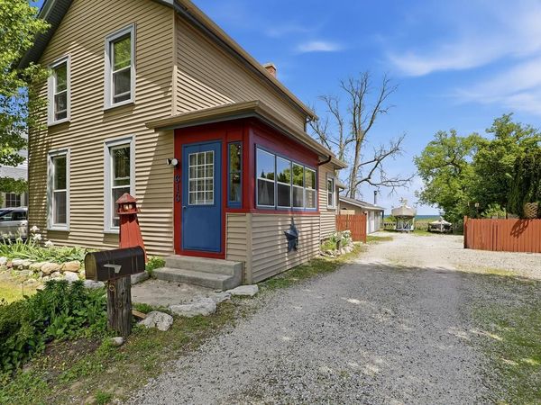 613 N 4 STREET, Manitowoc, WI 54220