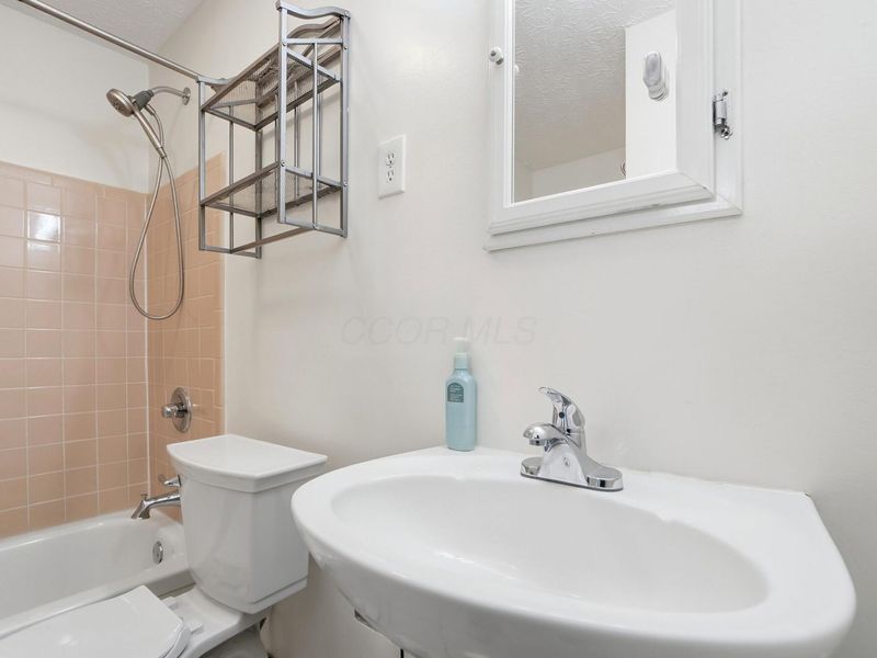 1404 Rosehill Road, Reynoldsburg, OH 43068 Photo 41