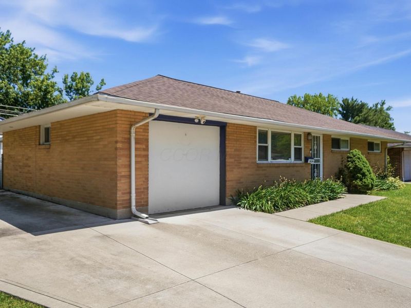1404 Rosehill Road, Reynoldsburg, OH 43068 Photo 6