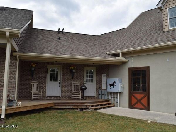 245 Blue Valley Road , Vass, NC 28394
