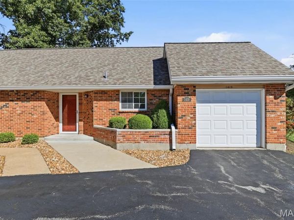 1419 Tahoe Valley Court , Ballwin, MO 63021