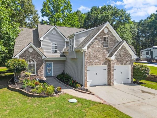 4523 Lafayette Lane , Loganville, GA 30052