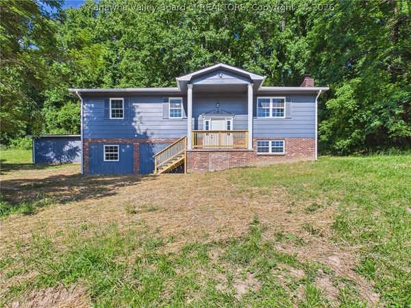 1709 Winding Hills Drive, Charleston, WV 25320