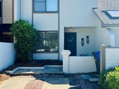 311 Lapwing Lane, Mount Pleasant, SC 29464