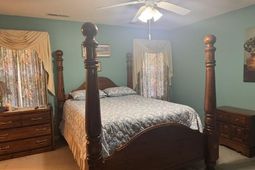 1032 Longleaf Drive photo 4
