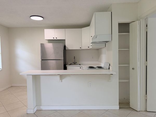 5174 NE 6th Avenue, Unit 526, Oakland Park, FL 33334