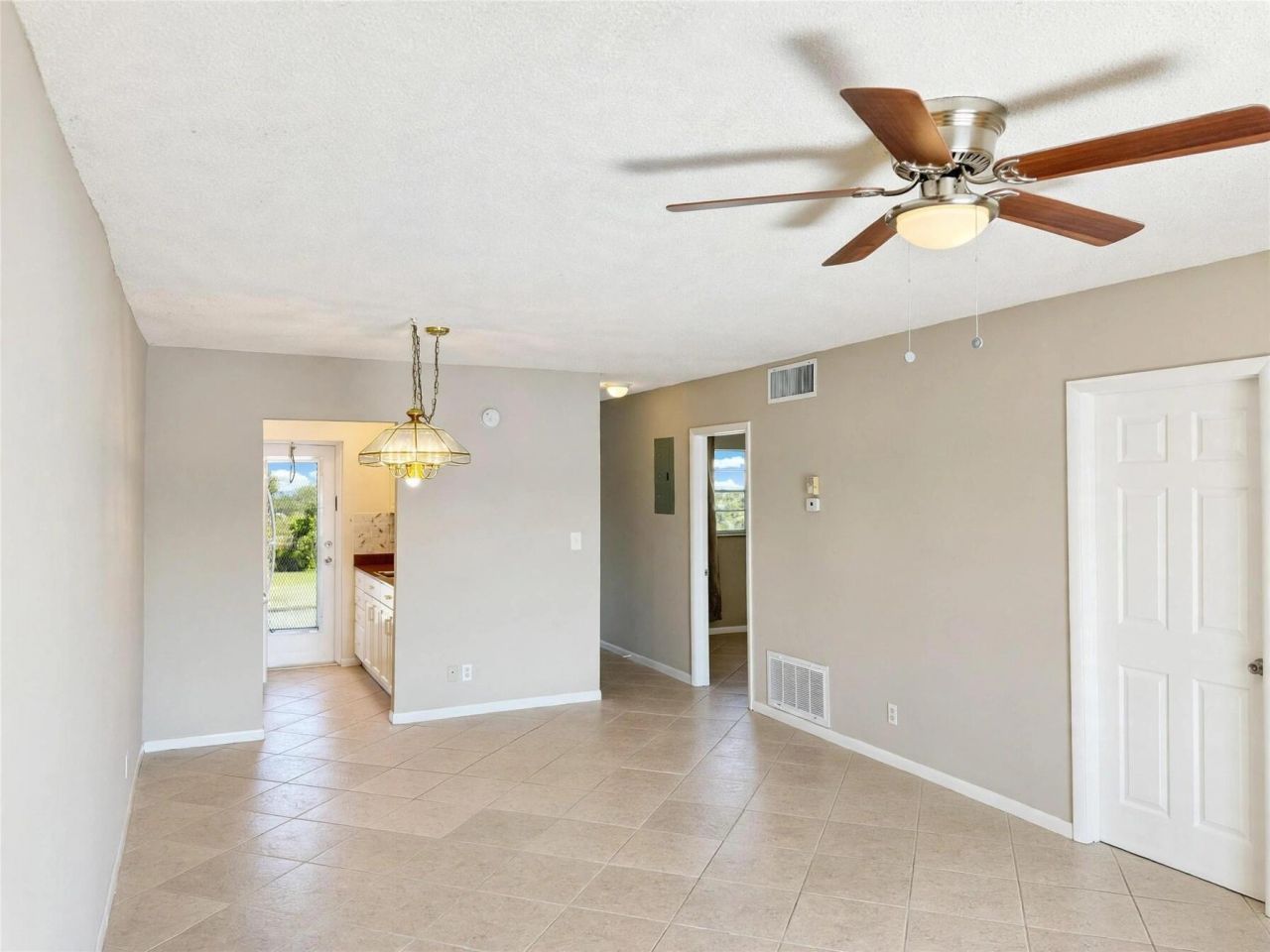 1116 Lake Terrace, Unit 214, Boynton Beach, FL 33426 Photo