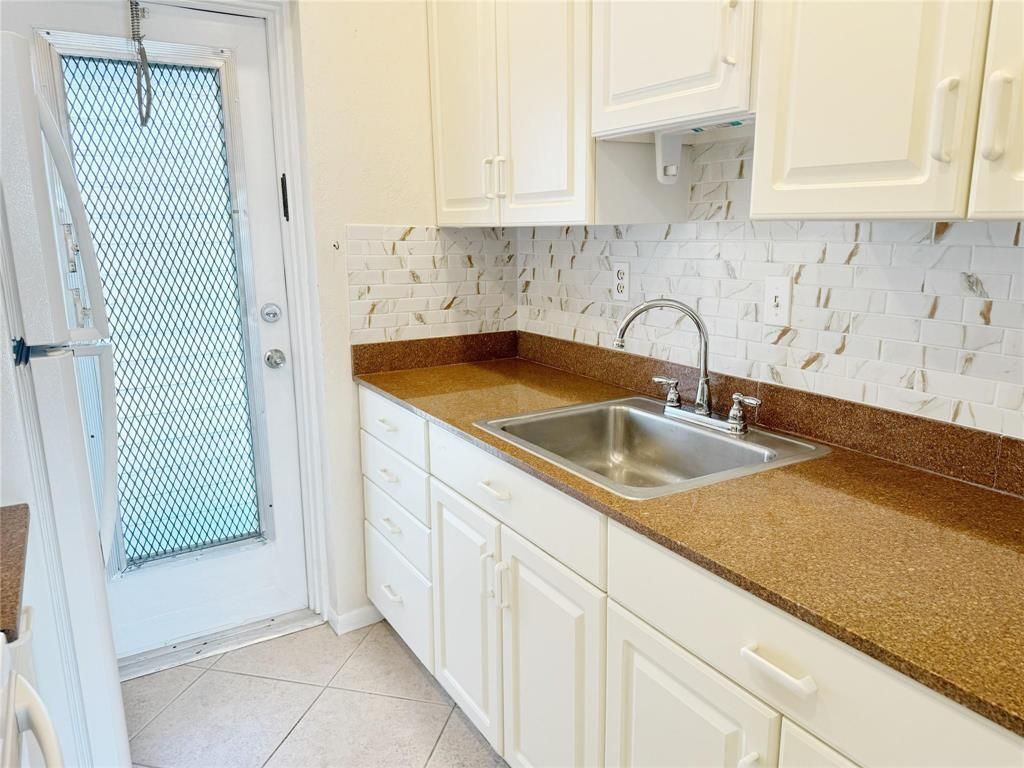 1116 Lake Terrace, Unit 214, Boynton Beach, FL 33426 Photo