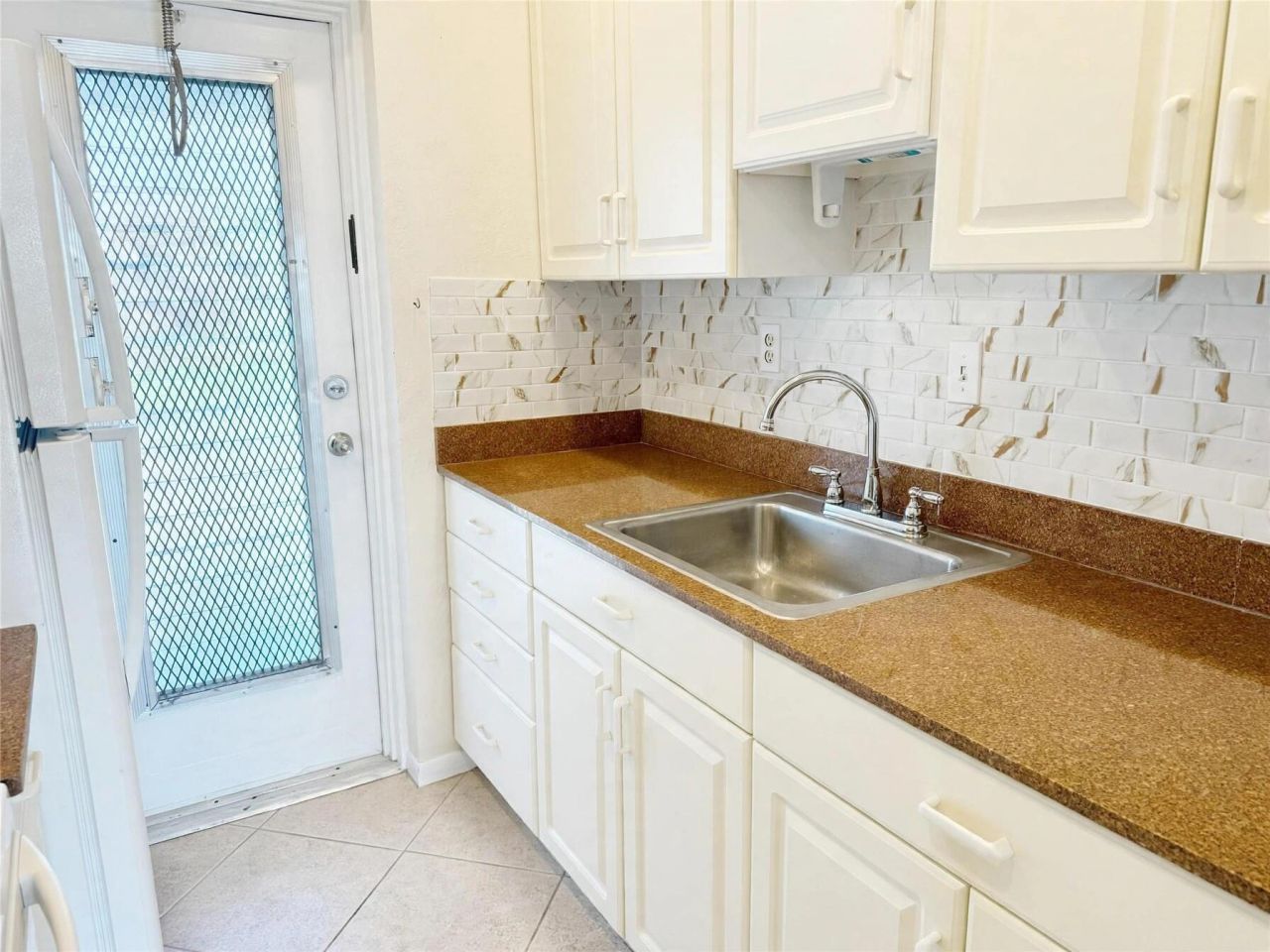 1116 Lake Terrace, Unit 214, Boynton Beach, FL 33426 Photo