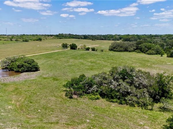 2170 Langdon Road , Weimar, TX 78962