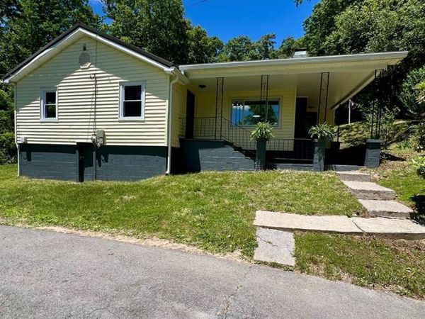 414 Tolbert Farm Rd, BECKLEY, WV 25801