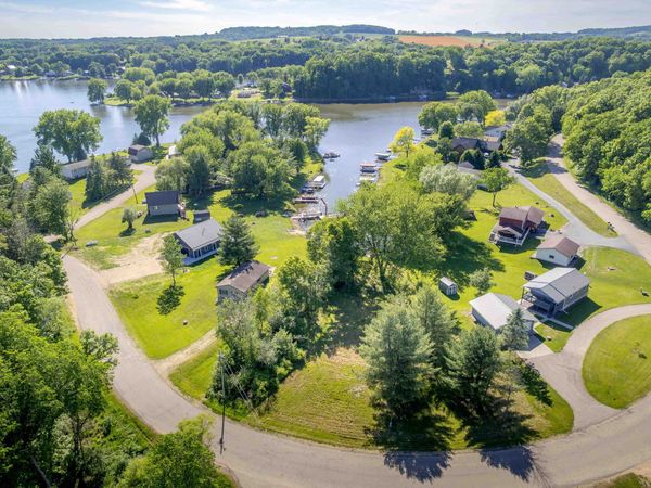 L21 Tanager E Redstone Drive, La Valle, WI 53941