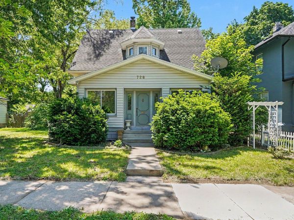 728 Adams Street SE, Grand Rapids, MI 49507