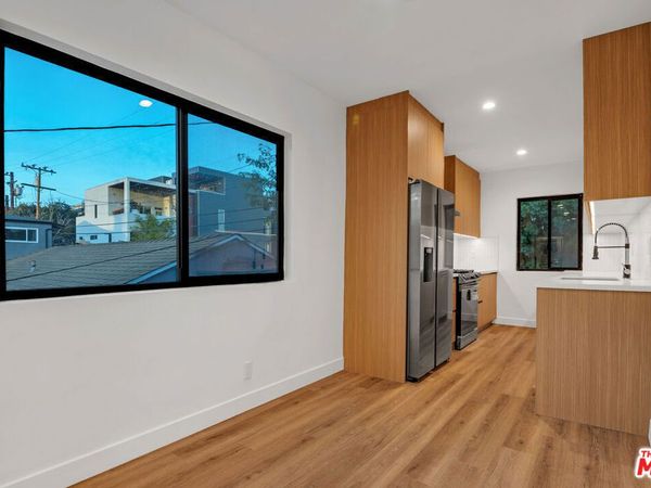 950 Havenhurst Drive , Unit 6, West Hollywood, CA 90046