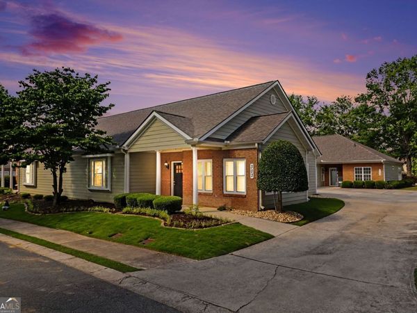 303 Commonwealth Circle, Newnan, GA 30263