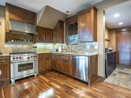 12498 Villa Court, Unit #11, Truckee, CA 96161 Photo