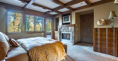 12498 Villa Court, Unit #11, Truckee, CA 96161 Photo