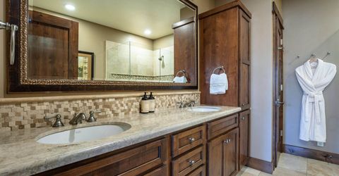12498 Villa Court, Unit #11, Truckee, CA 96161 Photo