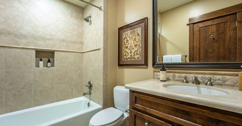 12498 Villa Court, Unit #11, Truckee, CA 96161 Photo