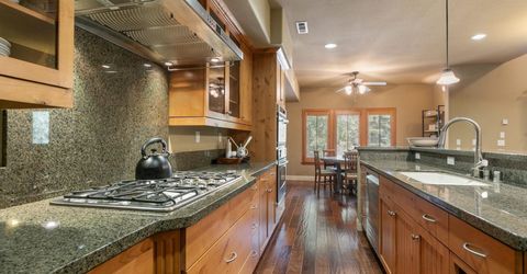 11855 Hope Court, Unit #B, Truckee, CA 96161 Photo