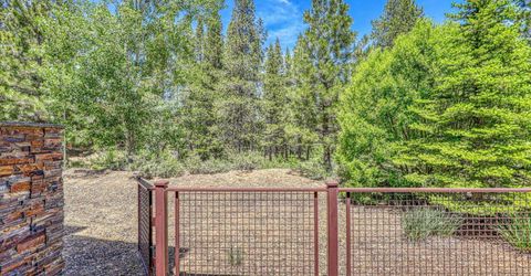 11855 Hope Court, Unit #B, Truckee, CA 96161 Photo