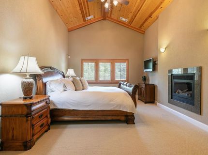 11855 Hope Court, Unit #B, Truckee, CA 96161 Photo